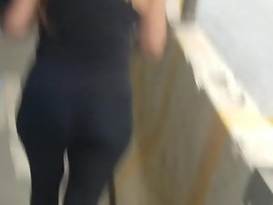 Nice ass in spandex - little bit of a jiggle